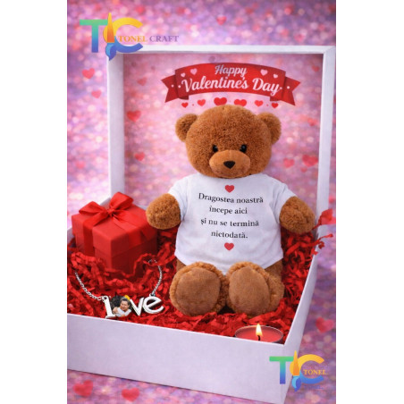 Set Cadou Valentine’s Day – Ursuleț cu Mesaj & Colier LOVE cu Poză